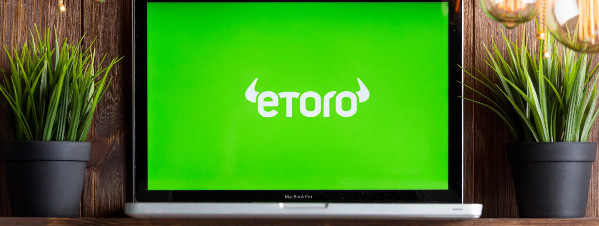eToro listautui tänään pörssiin.