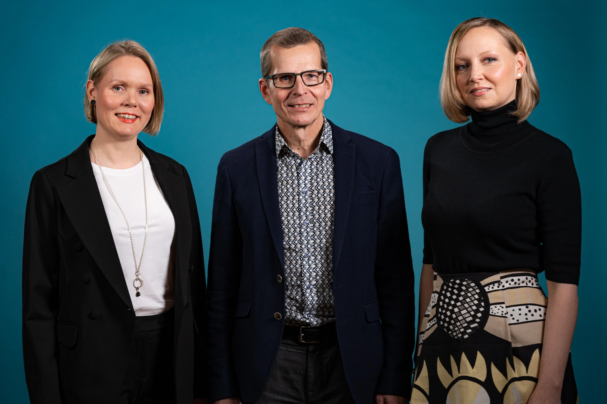 Askel Healthcare osakeanti: Kuvassa yhtiön perustajat Virpi Muhonen ja Anne-Marie Haaparanta sekä implantin kehittäneen tutkimusryhmän johtaja Ilkka Kiviranta