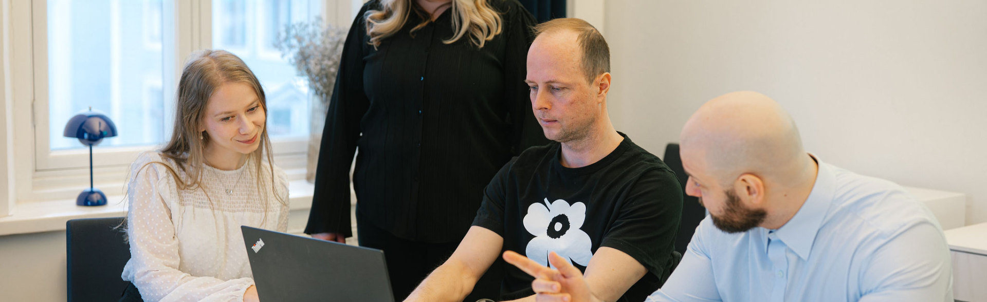 Ehdot ja selosteet - Sivun kuvituskuva