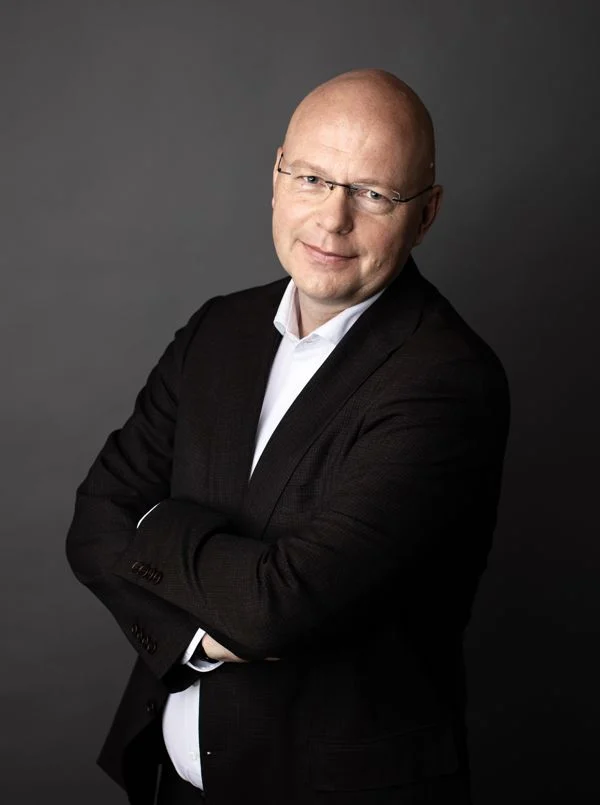 Haastattelimme Sanoman toimitusjohtajaa Rob Kolkmania, joka avasi yhtiön kasvunäkymiä.